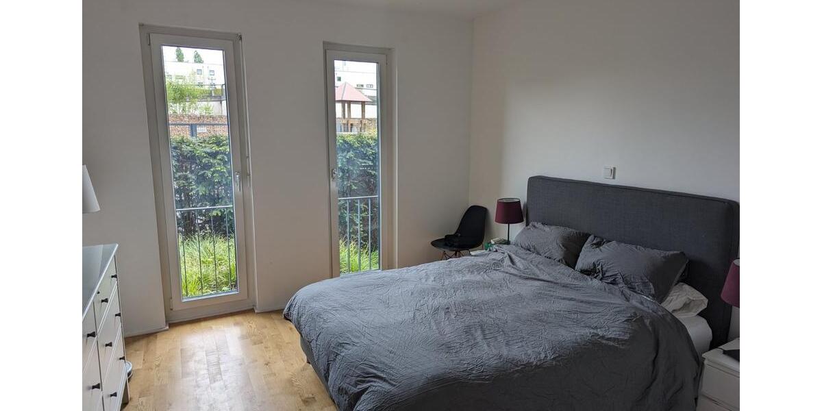 Erdgeschoßwohnung Frankfurt am Main Süd - 3 Zimmer, 90 m&sup2;, 2.100&euro; | Angebot:23573728