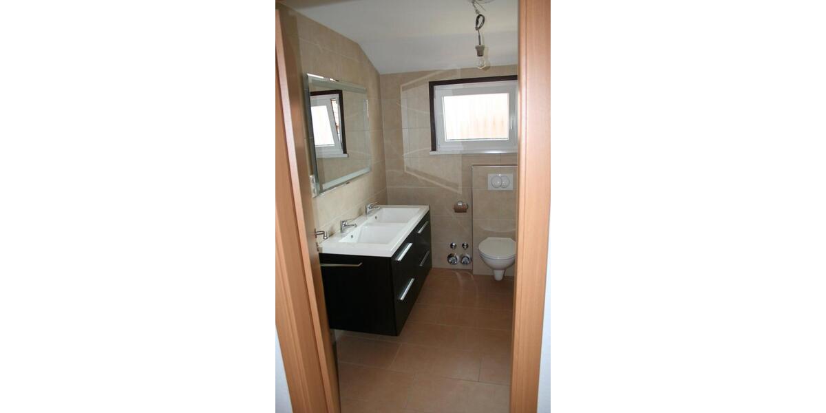 Dachgeschoßwohnung Dreieich - 2 Zimmer, 80 m&sup2;, 1.050&euro; | Angebot:25968053