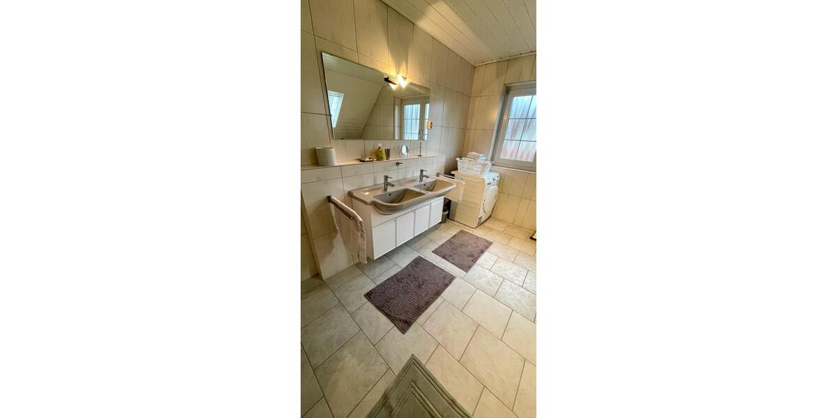 Dachgeschoßwohnung Langen (Hessen) - 3 Zimmer, 110 m&sup2;, 1.490&euro; | Angebot:25805961