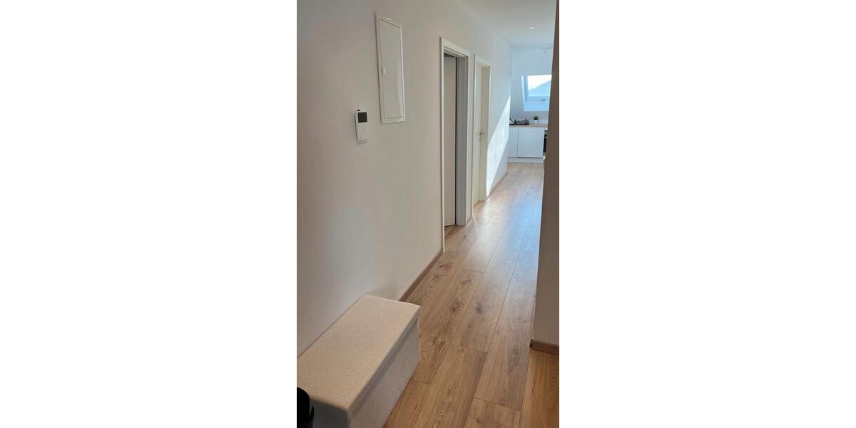 Dachgeschoßwohnung Frankfurt am Main Nord-West - 1 Zimmer, 15 m&sup2;, 570&euro; | Angebot:25364082