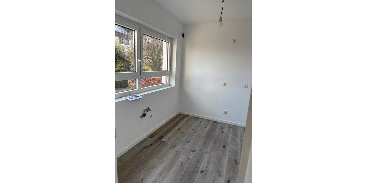 Reihenhaus Frankfurt am Main Bonames - 4.5 Zimmer, 138 m&sup2;, 2.000&euro; | Angebot:26418789