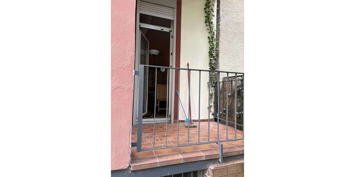 Etagenwohnung Frankfurt Bockenheim - 4 Zimmer, 94 m&sup2;, 1.690&euro; | Angebot:26001511