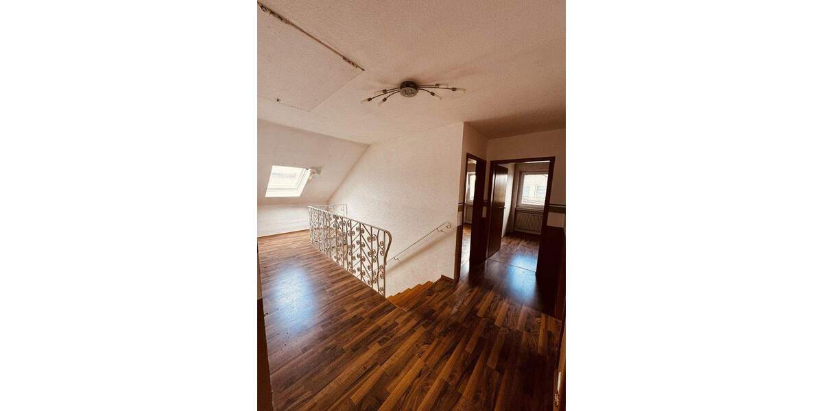 Einfamilienhaus Büdingen Diebach - 8 Zimmer, 178 m&sup2;, 409.000&euro; | Angebot:25751205