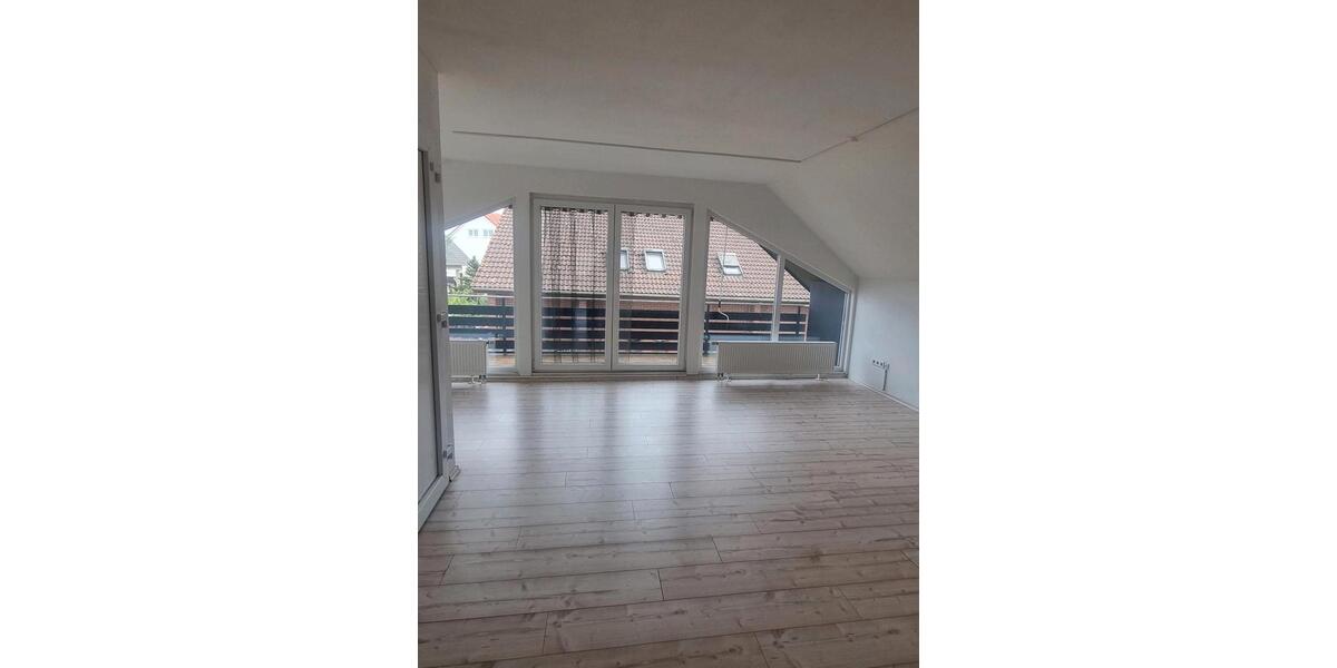 Dachgeschoßwohnung Münster (Hessen) - 3 Zimmer, 68 m&sup2;, 850&euro; | Angebot:26686095