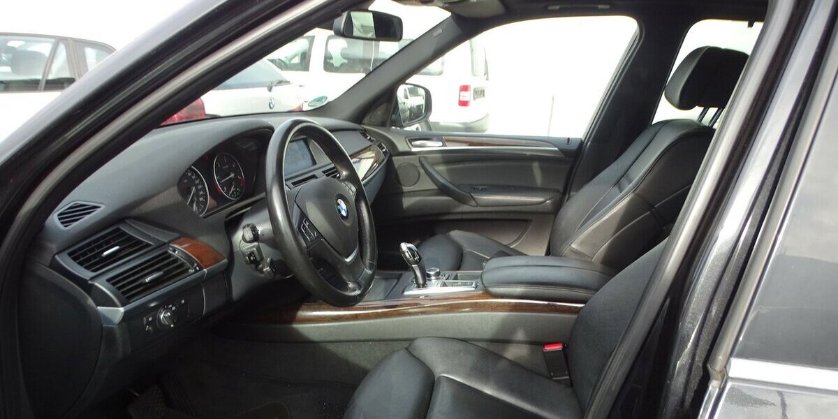 BMW X5 xDrive40d Panoramadach, Leder, Rückfahrkamera, 218.446 km 10.890 &euro; Rodgau 63110