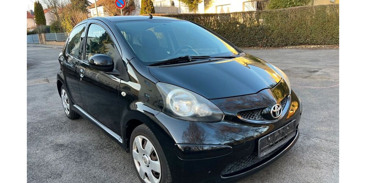 Toyota Aygo (X) 145.000 km 2.299 &euro; Frankfurt am Main 65760