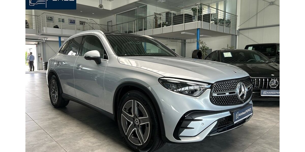 Mercedes-Benz GLC 300 4M AMG PREMIUM + DISTRONIC-PANORAMA-19´´ 8.479 km 58.280 &euro; Groß-Umstadt 64823
