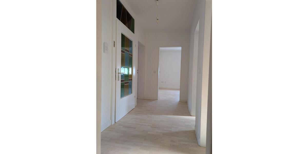 Etagenwohnung Großostheim - 5 Zimmer, 140 m&sup2;, 1.470&euro; | Angebot:25830806