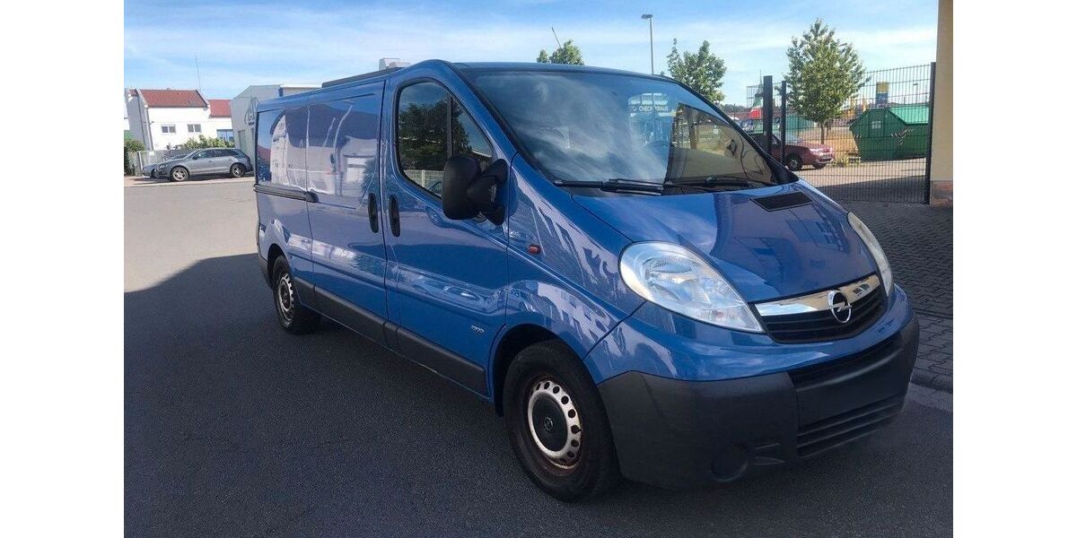 Opel Vivaro 225.100 km 8.900 &euro; Babenhausen 64832