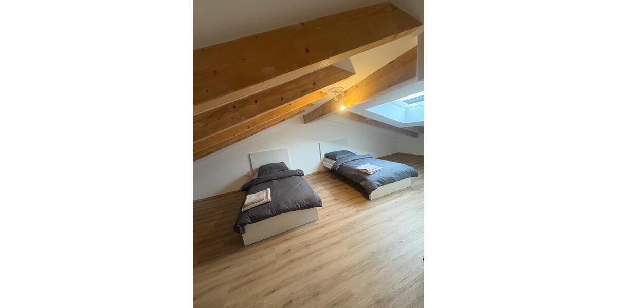 Etagenwohnung Maintal - 2 Zimmer, 90 m&sup2;, 25&euro; | Angebot:25646939