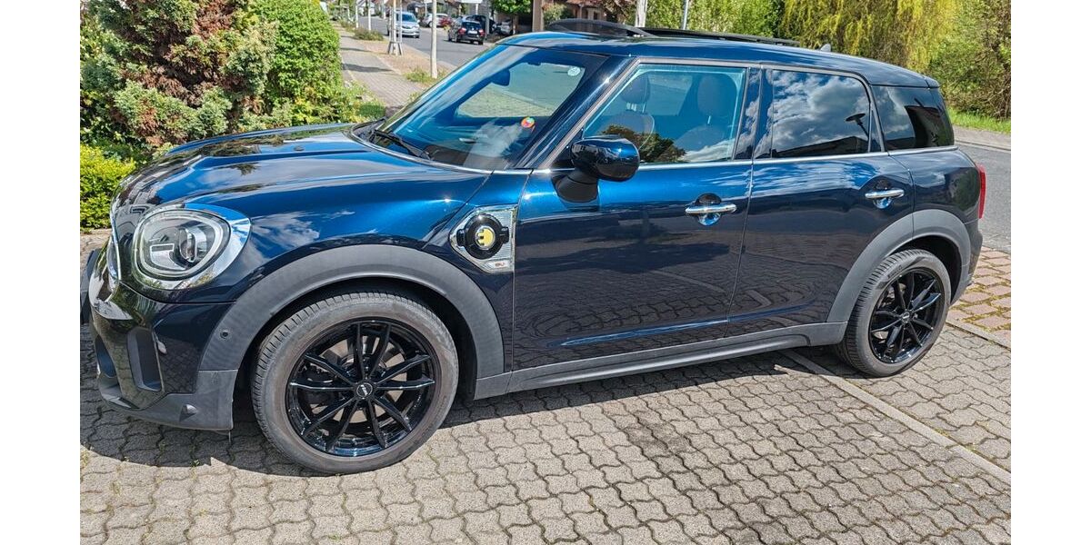 Mini Countryman SE (Cooper) 70.664 km 22.598 &euro; Stockstadt 63811
