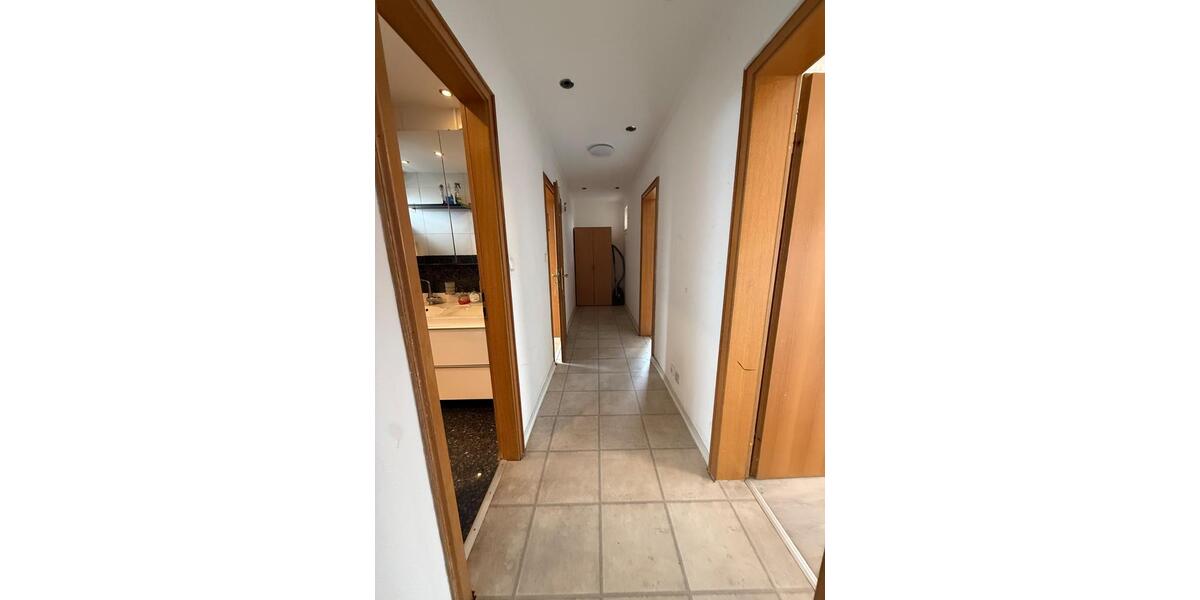 Mehrfamilienhaus, Wohnhaus Obertshausen - 6 Zimmer, 160 m&sup2;, 2.100&euro; | Angebot:26016675