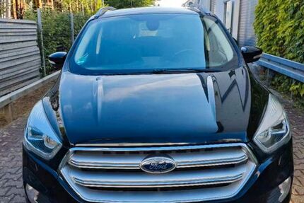 Ford Kuga 105.400 km 12.800 &euro; Frankfurt am Main 65934