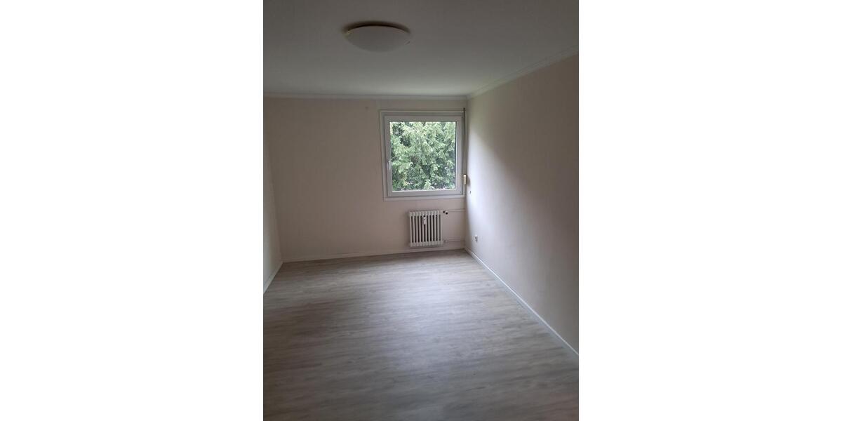Etagenwohnung Schwalbach am Taunus - 3 Zimmer, 82 m&sup2;, 280.000&euro; | Angebot:25306281