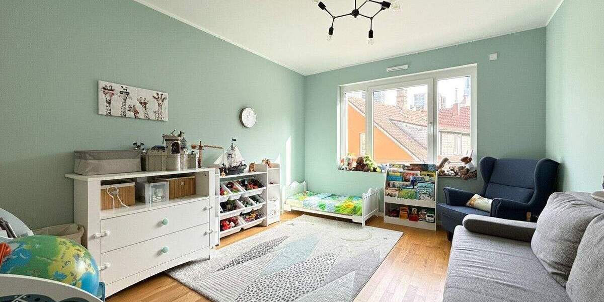 Etagenwohnung Frankfurt am Main Bockenheim - 3 Zimmer, 122 m&sup2;, 1.100.000&euro; | Angebot:25727366