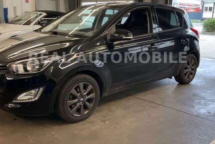 Hyundai i20 122.000 km 5.500 &euro; Frankfurt 65933