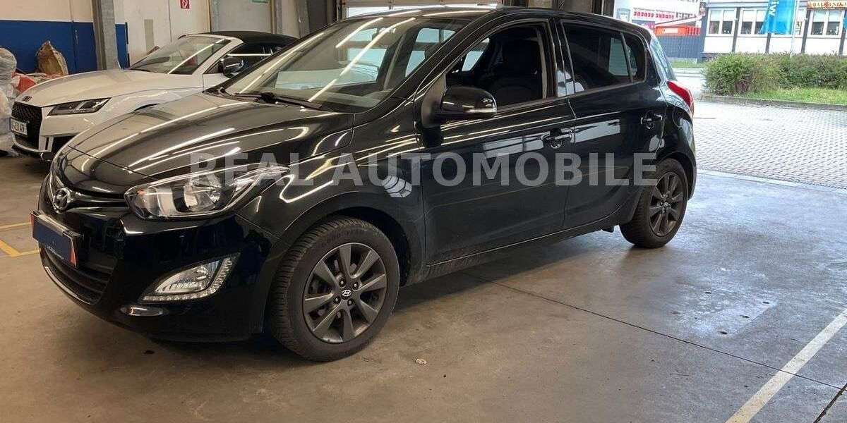 Hyundai i20 122.000 km 5.500 &euro; Frankfurt 65933