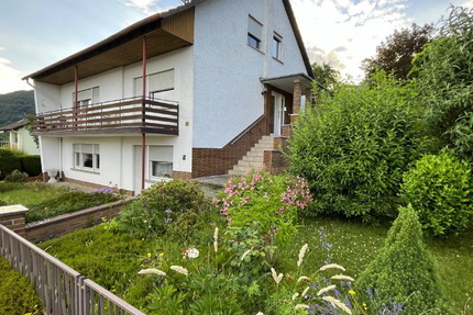 Gelnhausen: Großzügiges 1-2 Familienhaus mit Garage, Garten und Ausbaureserve+++ - Haus Gelnhausen-Haitz Main-Kinzig-Kreis | Angebot:27266043