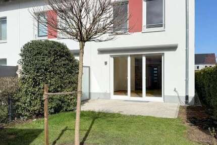 Haus Frankfurt am Main Harheim - 5 Zimmer, 156 m&sup2;, 2.600&euro; | Angebot:25723780