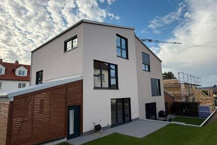 Haus Hasselroth - 5 Zimmer, 145 m&sup2;, 2.200&euro; | Angebot:27679717