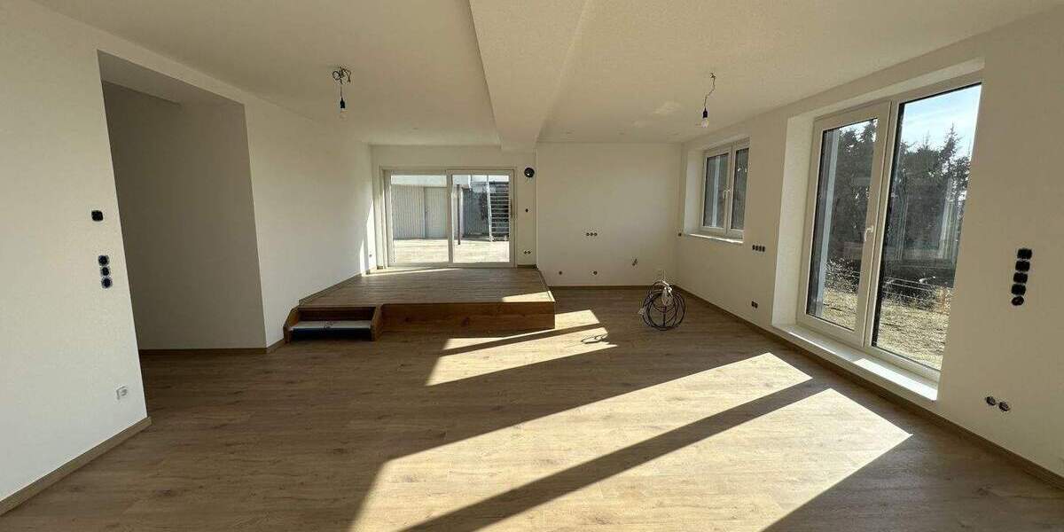 Etagenwohnung Karben Klein-Karben - 4 Zimmer, 170 m&sup2;, 2.050&euro; | Angebot:25665203