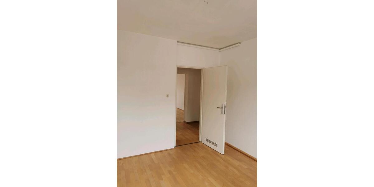 Etagenwohnung Frankfurt am Main Ost - 3 Zimmer, 60 m&sup2;, 255.000&euro; | Angebot:25935543