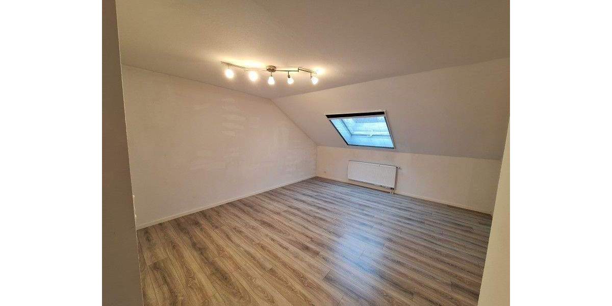 Etagenwohnung Bad Vilbel - 3 Zimmer, 83 m&sup2;, 1.060&euro; | Angebot:25746321