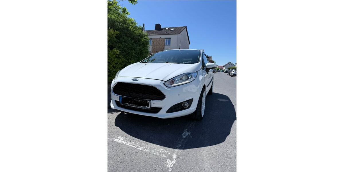 Ford Fiesta 97.700 km 5.900 &euro; Maintal 63477