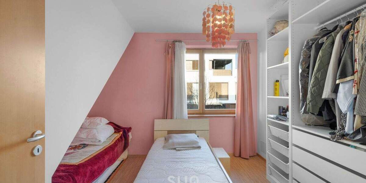 Reihenmittelhaus Frankfurt am Main Kalbach-Riedberg - 6 Zimmer, 160 m&sup2;, 1.150.000&euro; | Angebot:25691061