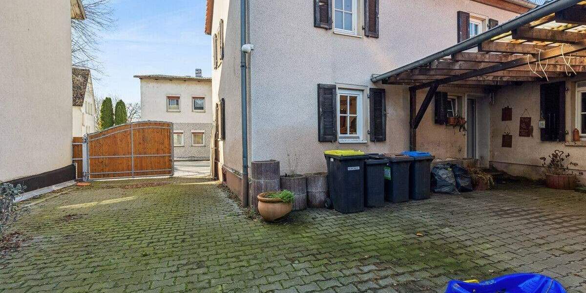 Einfamilienhaus Karben / Klein-Karben Klein-Karben - 6 Zimmer, 120 m&sup2;, 250.000&euro; | Angebot:25702318