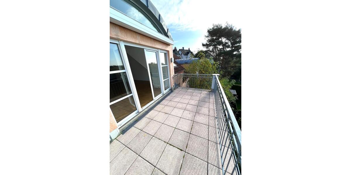 Dachgeschoßwohnung Kronberg im Taunus - 3 Zimmer, 88 m&sup2;, 1.700&euro; | Angebot:25973695