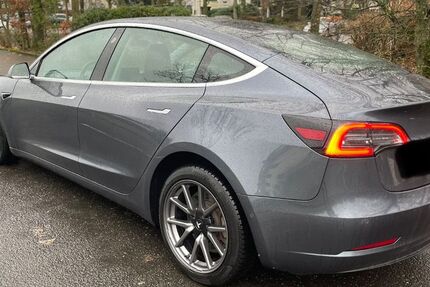 Tesla Model 3 159.000 km 22.499 &euro; Frankfurt 60313