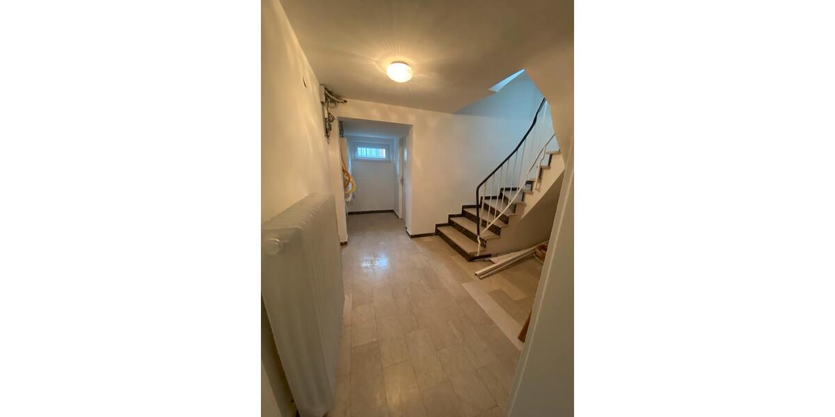 Etagenwohnung Bruchköbel - 4 Zimmer, 100 m&sup2;, 1.100&euro; | Angebot:25148131