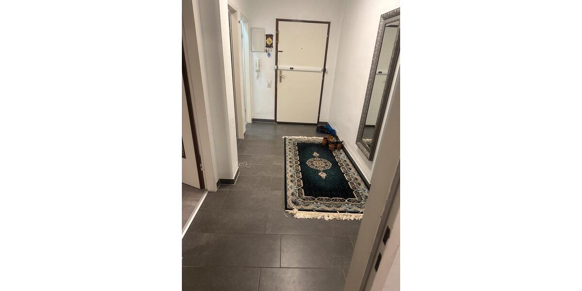 Etagenwohnung Frankfurt am Main Nied - 3 Zimmer, 86 m&sup2;, 1.400&euro; | Angebot:25853910