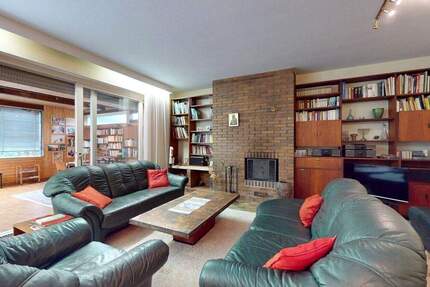 Haus Frankfurt am Main Eschersheim - 8 Zimmer, 254 m&sup2;, 770.000&euro; | Angebot:25663788