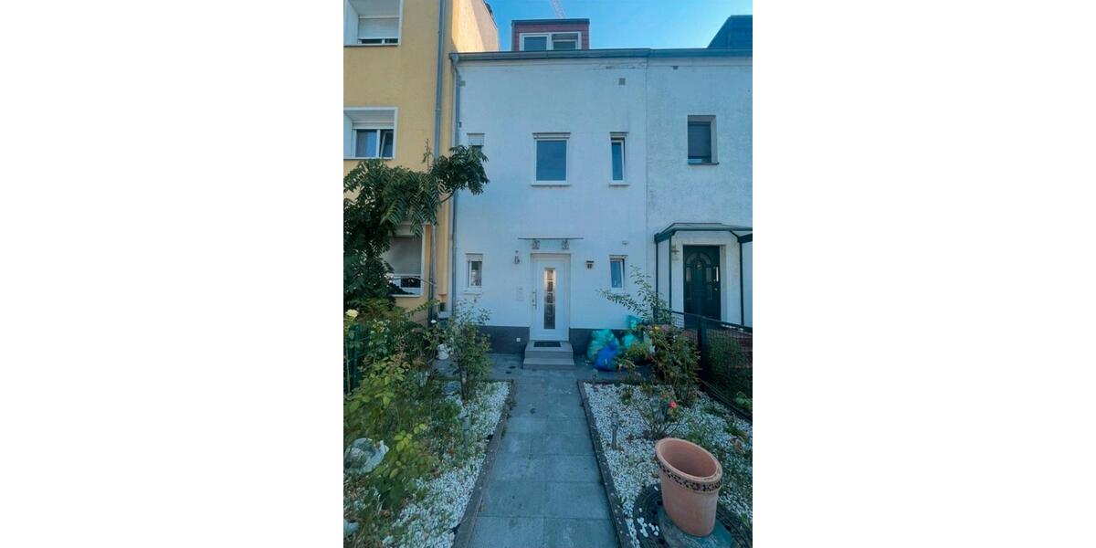 Erdgeschoßwohnung Frankfurt am Main Ostend - 1 Zimmer, 33 m&sup2;, 850&euro; | Angebot:26209850