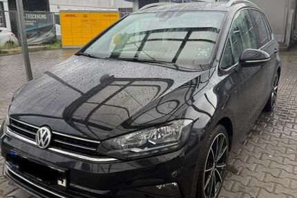 VW Golf Sportsvan 71.000 km 17.400 &euro; Frankfurt 65933