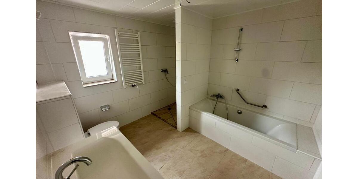 Einfamilienhaus Florstadt - 3 Zimmer, 113 m&sup2;, 1.350&euro; | Angebot:27620678
