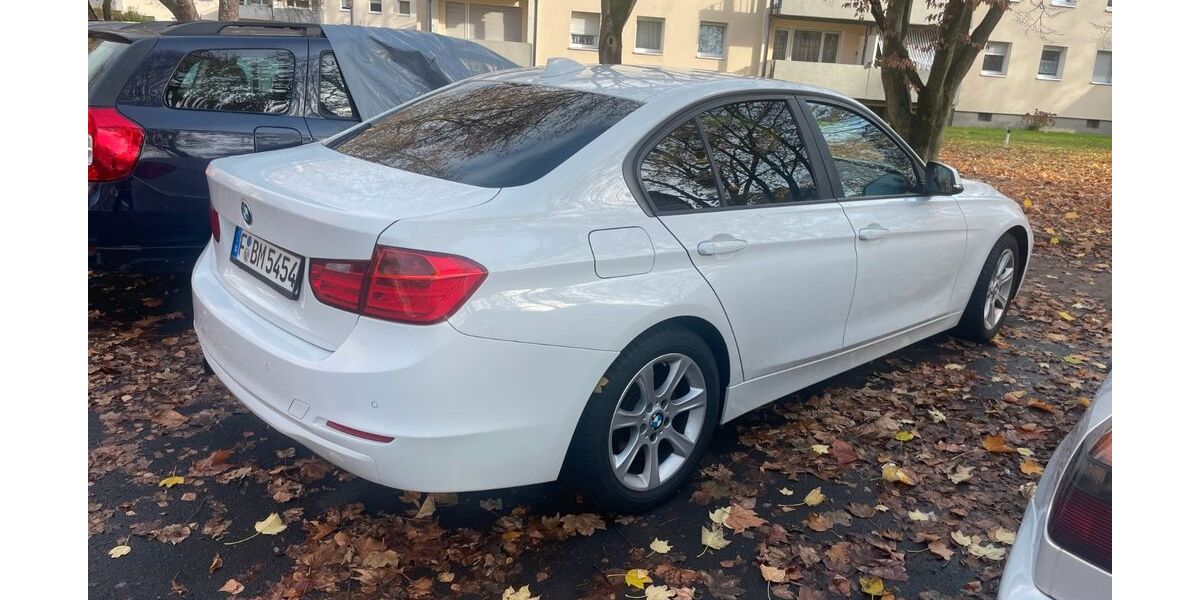 BMW 320 99.989 km 10.900 &euro; Frankfurt am Main 65934