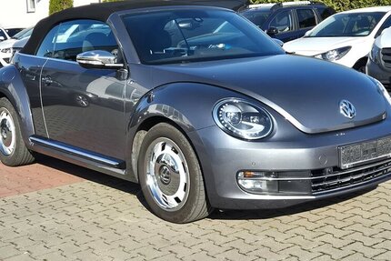 VW Beetle Sport Fender Soundsystem, Bi-Xenon, Navigat 68.122 km 16.890 &euro; Rodgau 63110