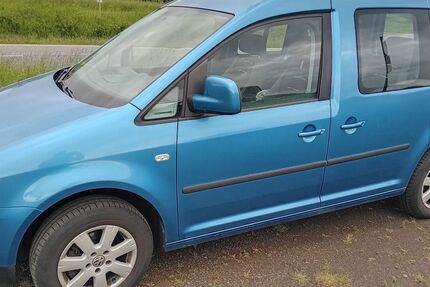 VW Caddy 235.500 km 5.200 &euro; Büdingen 63654