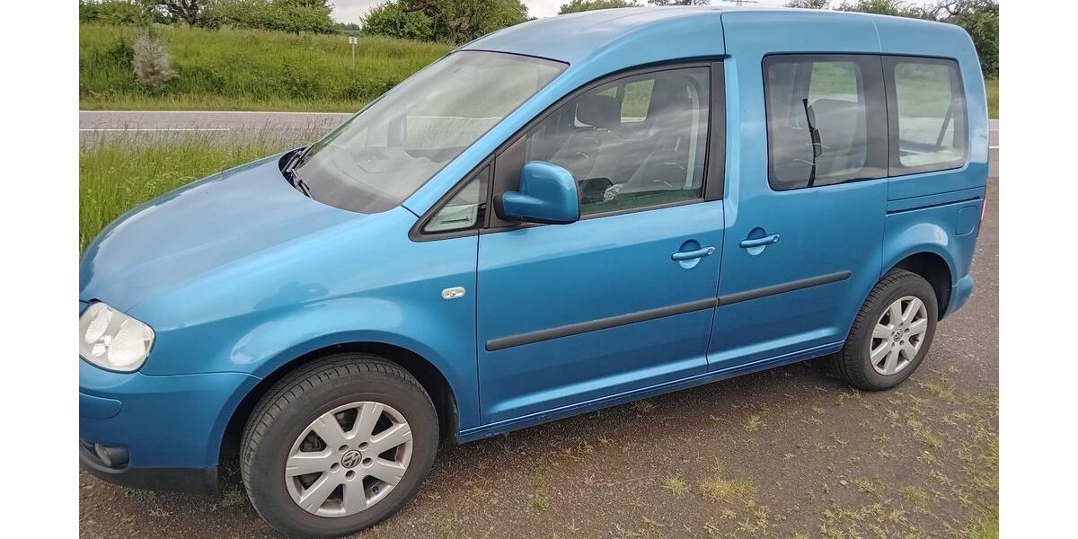 VW Caddy 235.500 km 5.200 &euro; Büdingen 63654