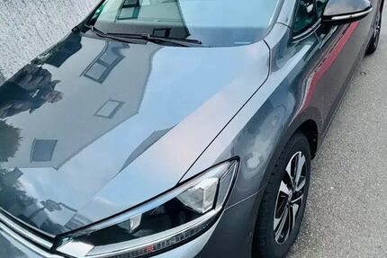VW Touran 108.000 km 19.900 &euro; Dreieich 63303