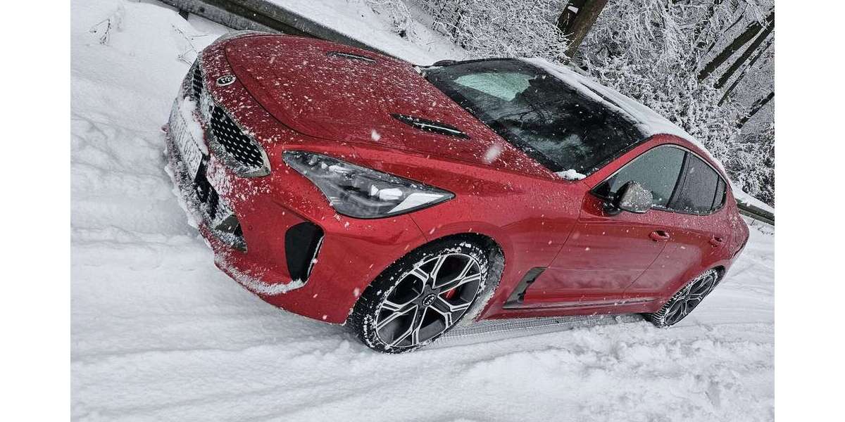 Kia Stinger 99.999 km 24.999 &euro; Erlensee 63526