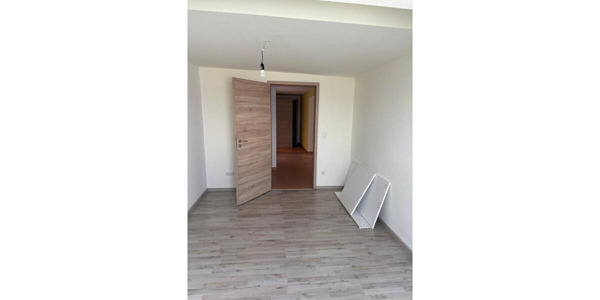 Dachgeschoßwohnung Ortenberg - 3 Zimmer, 97 m&sup2;, 790&euro; | Angebot:26420253