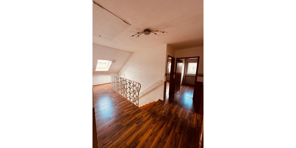 Einfamilienhaus Büdingen - 8 Zimmer, 178 m&sup2;, 409.000&euro; | Angebot:26008707