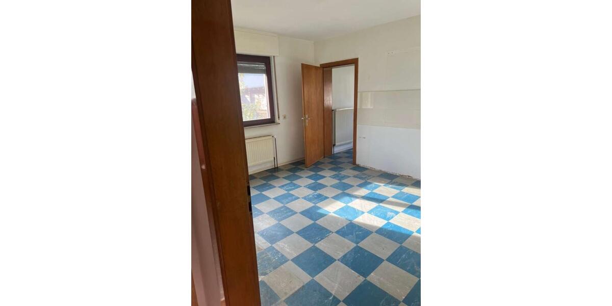 Einfamilienhaus Hanau - 7 Zimmer, 150 m&sup2;, 4.000&euro; | Angebot:24355438