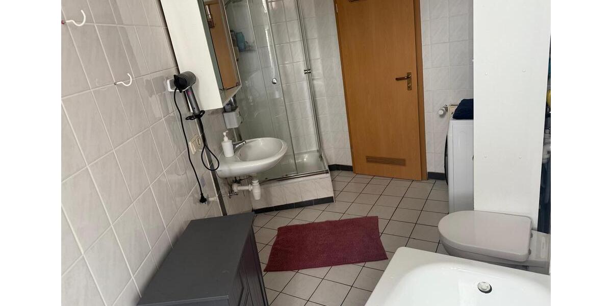 Etagenwohnung Bad Nauheim - 3 Zimmer, 83 m&sup2;, 1.300&euro; | Angebot:25181666