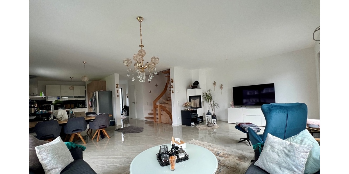 Neu-Isenburg-Zeppelinheim: Exklusive Doppelhaushälfte in bester Wohnlage! - Doppelhaushälfte Neu-Isenburg Isenburg | Angebot:14665884