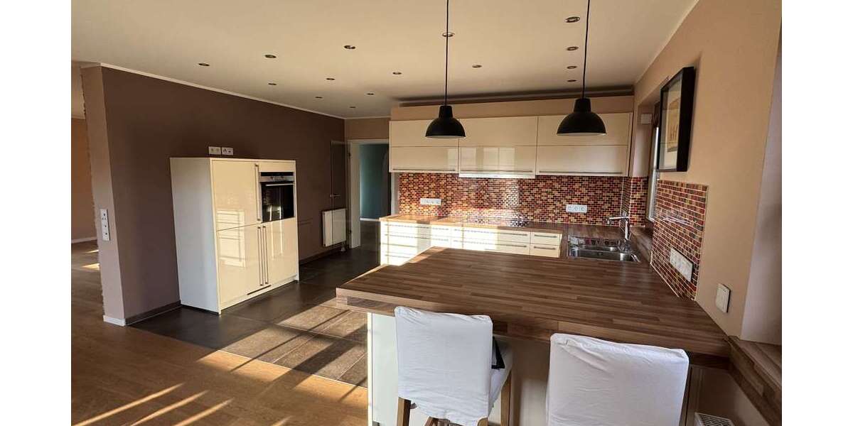 Etagenwohnung Büdingen - 3 Zimmer, 140 m&sup2;, 1.450&euro; | Angebot:26883544
